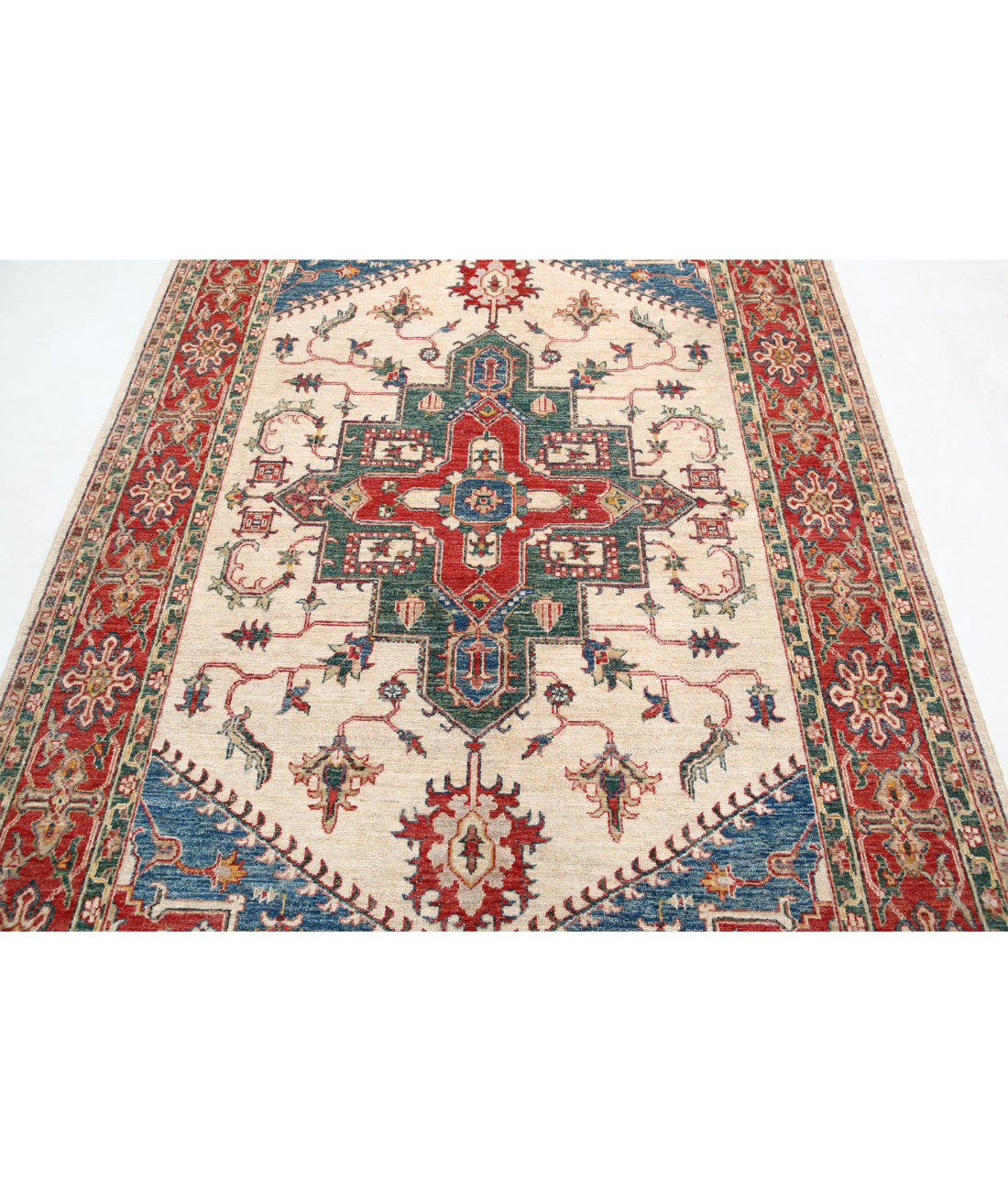 Heriz 5'7'' X 8'7'' Hand-Knotted Wool Rug 5'7'' x 8'7'' (168 X 258) / Ivory / Red