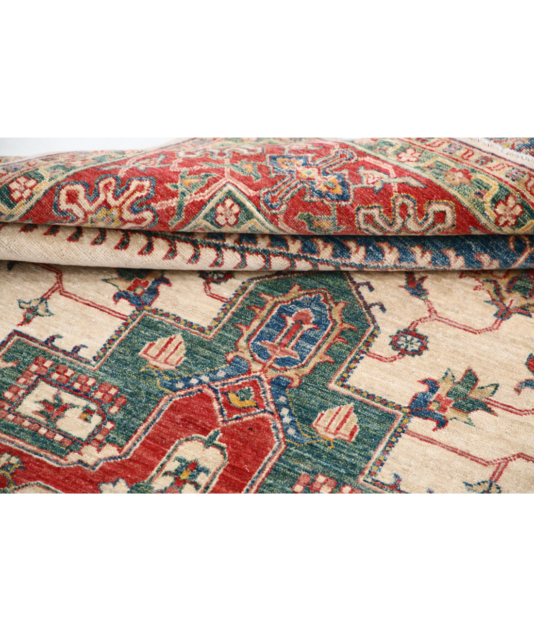 Heriz 5'7'' X 8'7'' Hand-Knotted Wool Rug 5'7'' x 8'7'' (168 X 258) / Ivory / Red