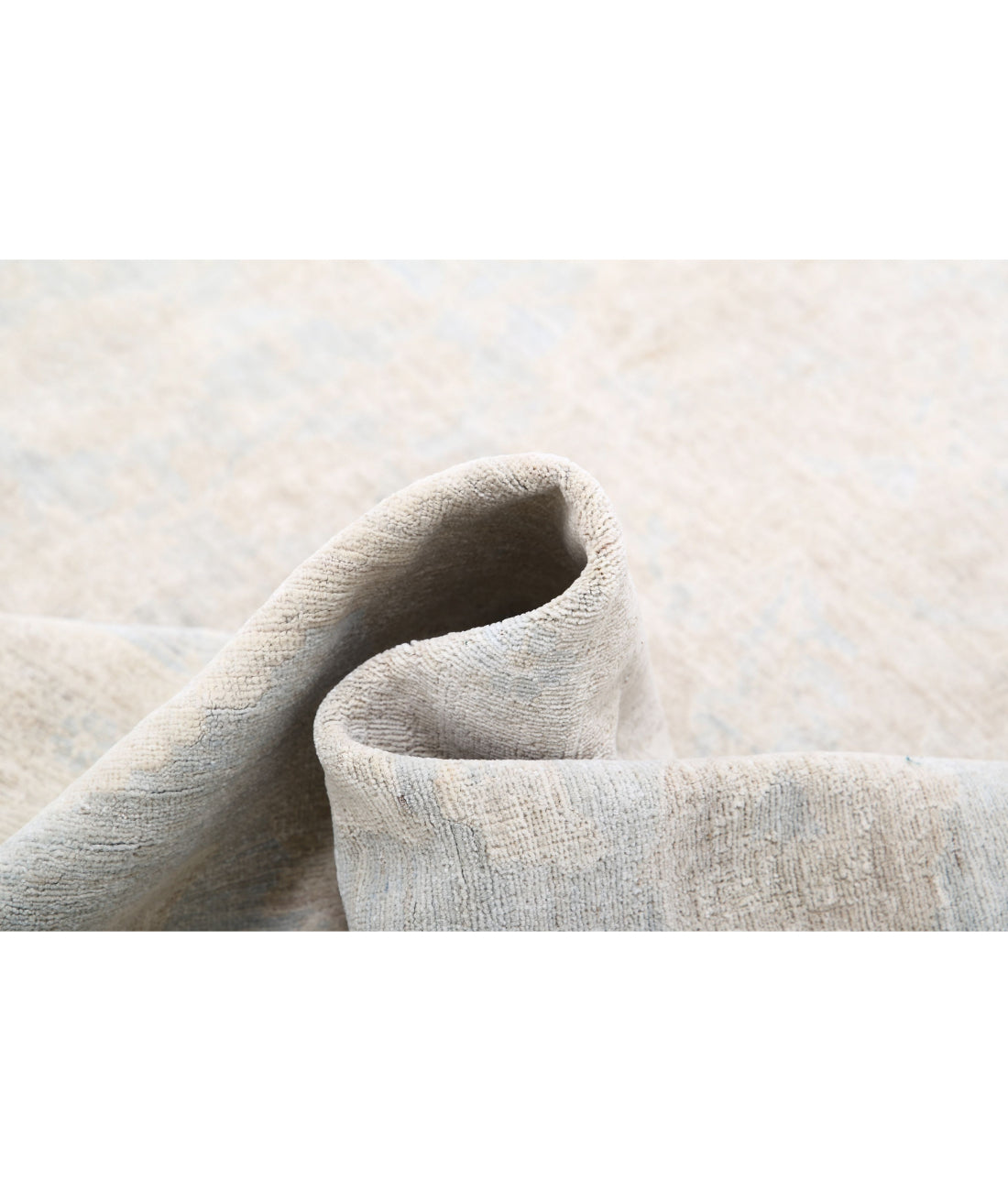 Ariana 7'11'' X 10'0'' Hand-Knotted Wool Rug 7'11'' x 10'0'' (238 X 300) / Ivory / Blue