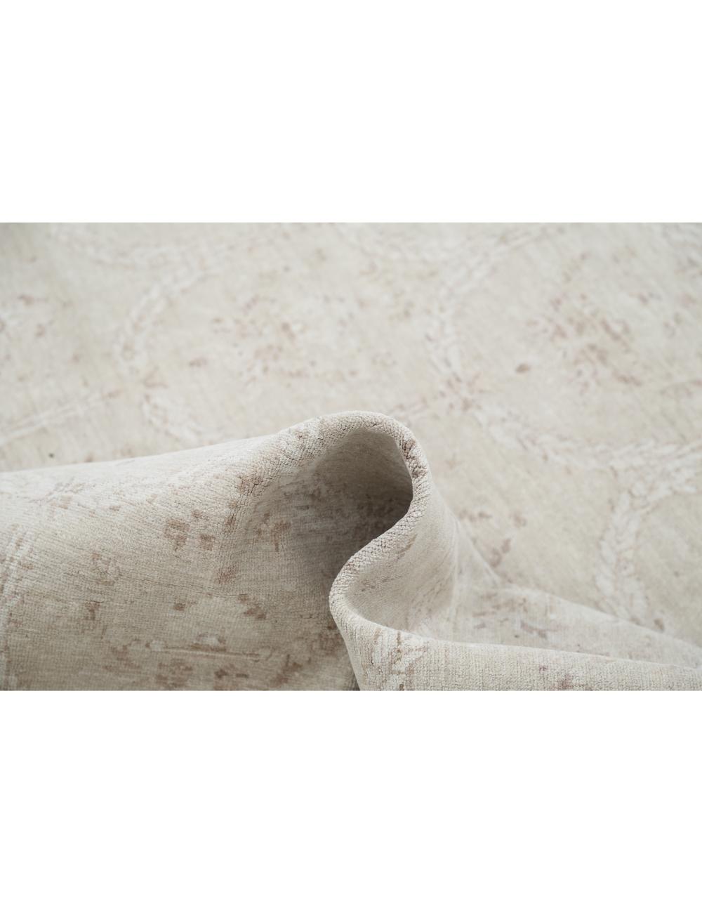 Artemix 8' 9" X 11' 3" Hand-Knotted Wool Rug 8' 9" X 11' 3" (267 X 343) / Beige / Ivory
