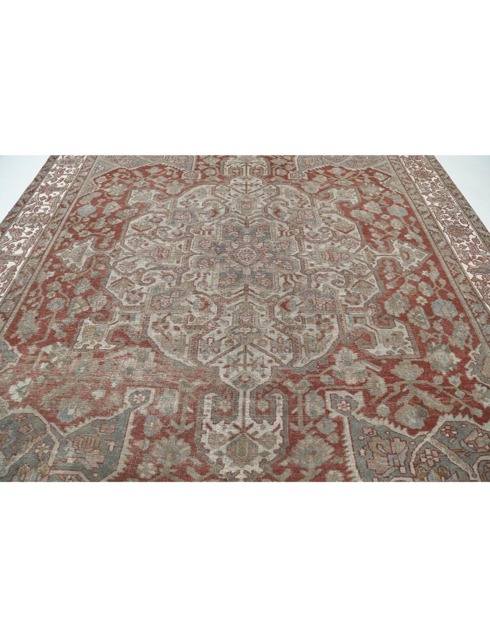 Bakhtiari 10' 7" X 13' 0" Hand-Knotted Wool Rug 10' 7" X 13' 0" (323 X 396) / Rust / Ivory