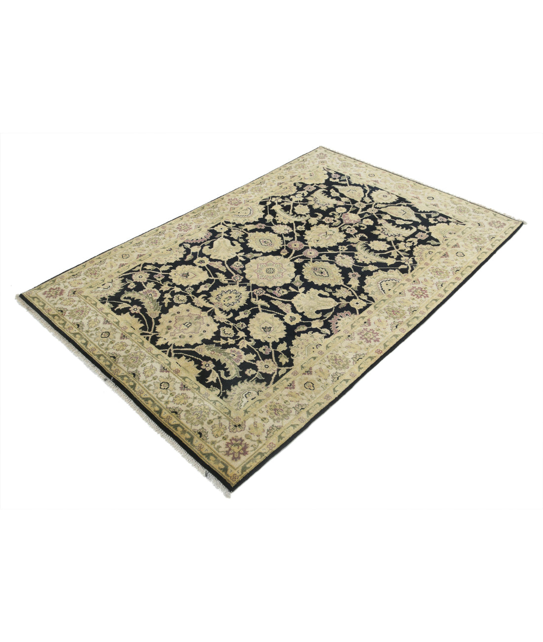Ziegler 4'0'' X 5'9'' Hand-Knotted Wool Rug 4'0'' x 5'9'' (120 X 173) / Black / N/A