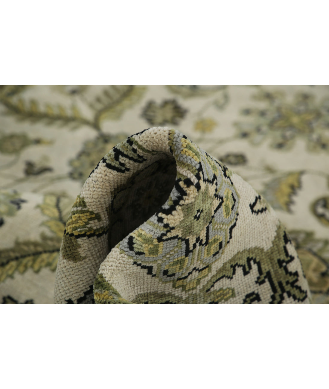 Ziegler 8'7'' X 12'0'' Hand-Knotted Wool Rug 8'7'' x 12'0'' (258 X 360) / Ivory / Green