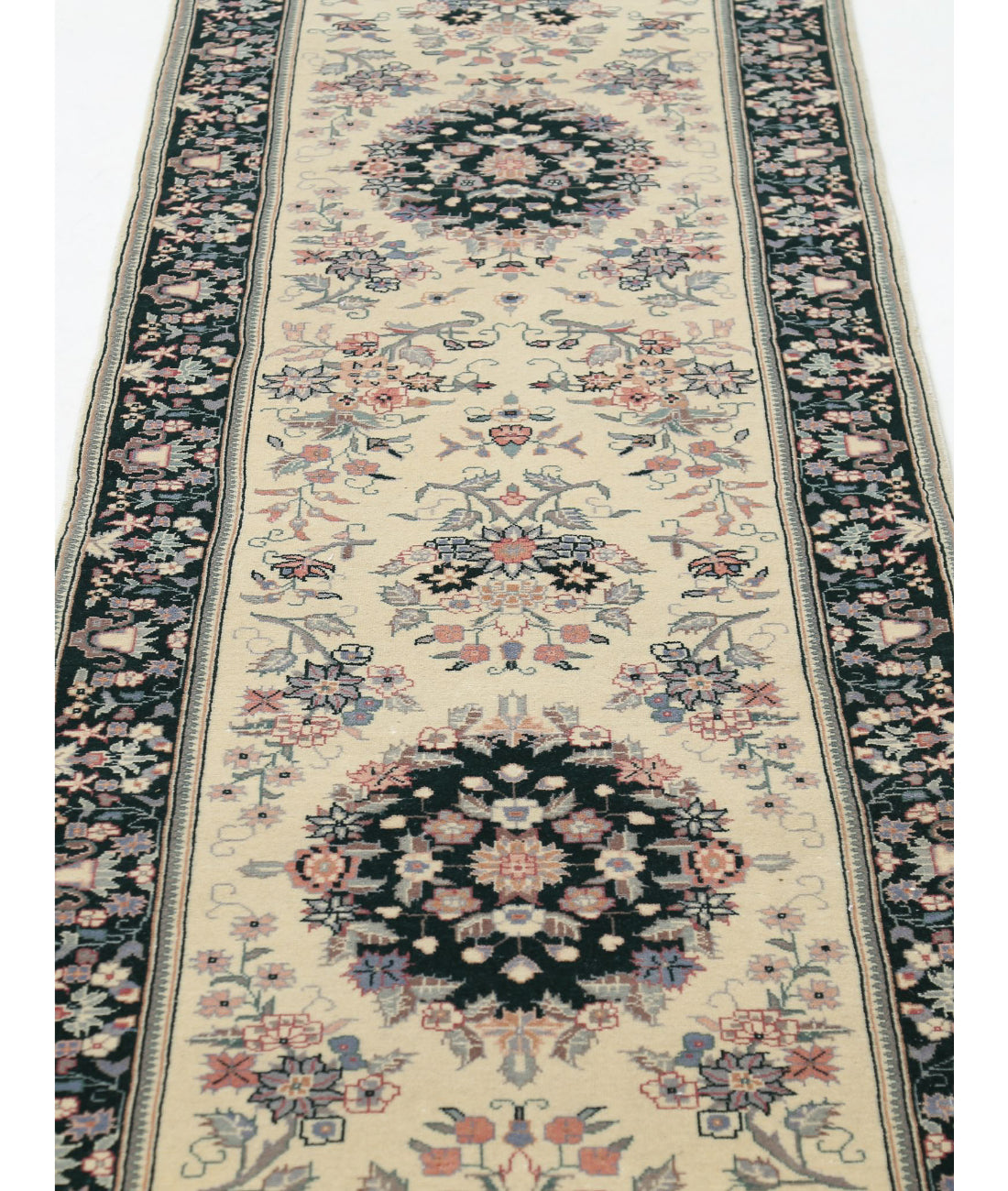 Heritage 2'6'' X 13'7'' Hand-Knotted Wool Rug 2'6'' x 13'7'' (75 X 408) / Ivory / Green
