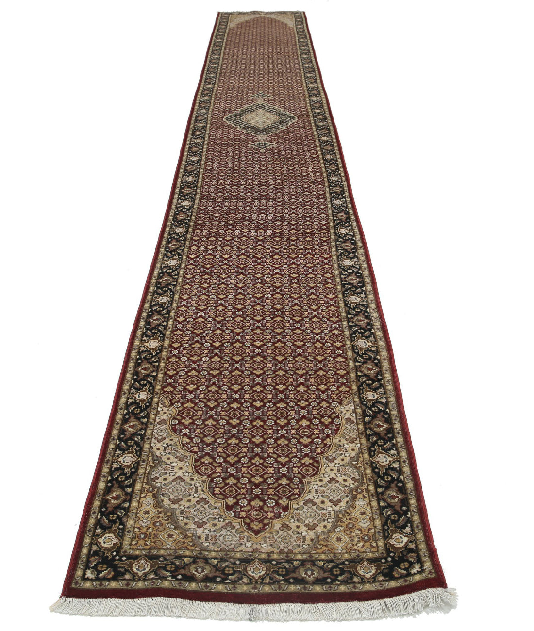 Heritage 2'7'' X 20'3'' Hand-Knotted Wool-Silk Rug 2'7'' x 20'3'' (78 X 608) / Red / Black
