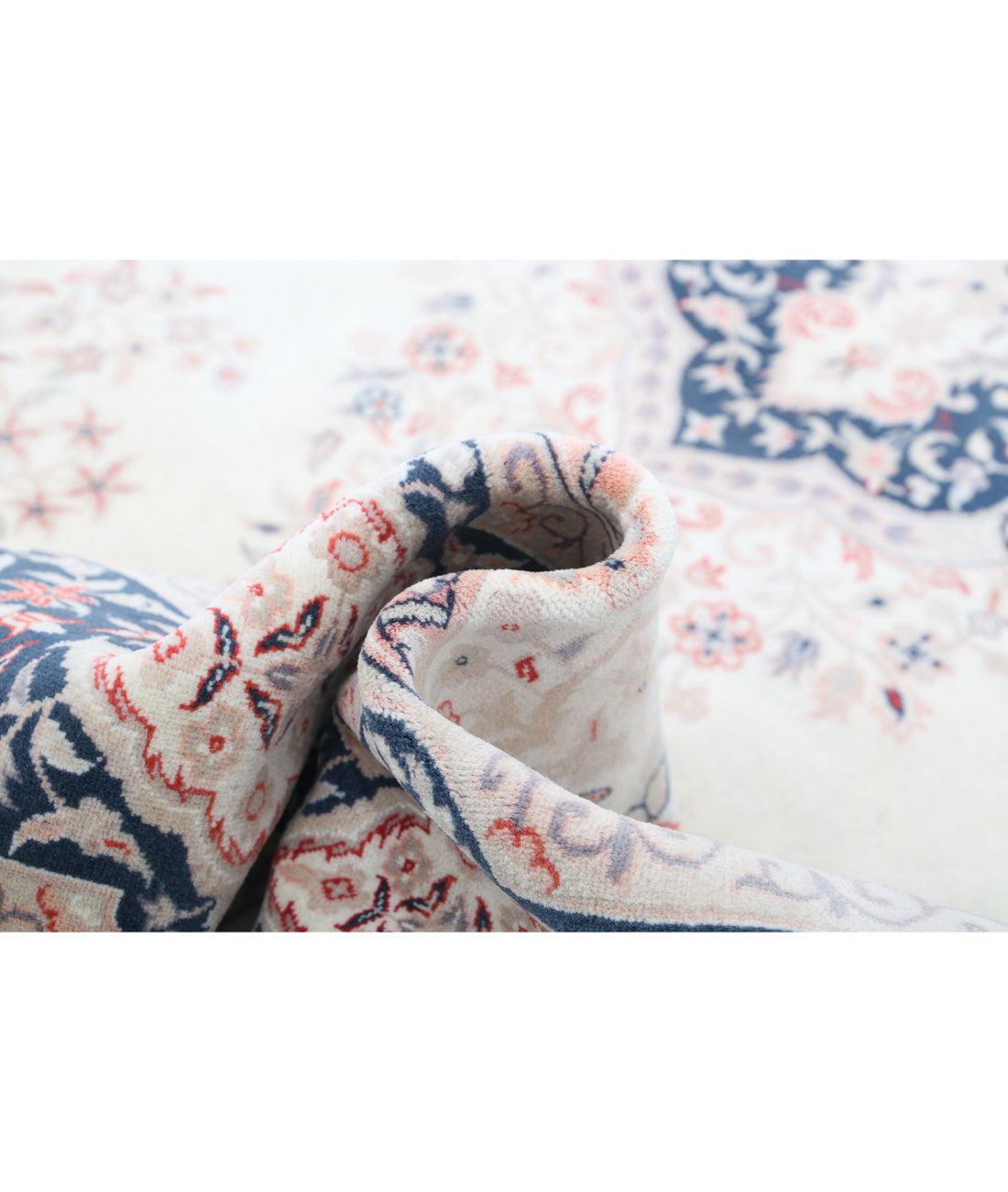 Heritage 8'1'' X 10'0'' Hand-Knotted Wool Rug 8'1'' x 10'0'' (243 X 300) / Ivory / Black