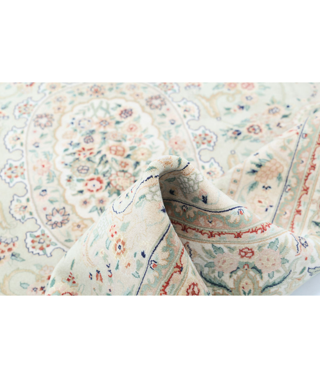 Heritage 5'10'' X 8'9'' Hand-Knotted Wool Rug 5'10'' x 8'9'' (175 X 263) / Green / Ivory