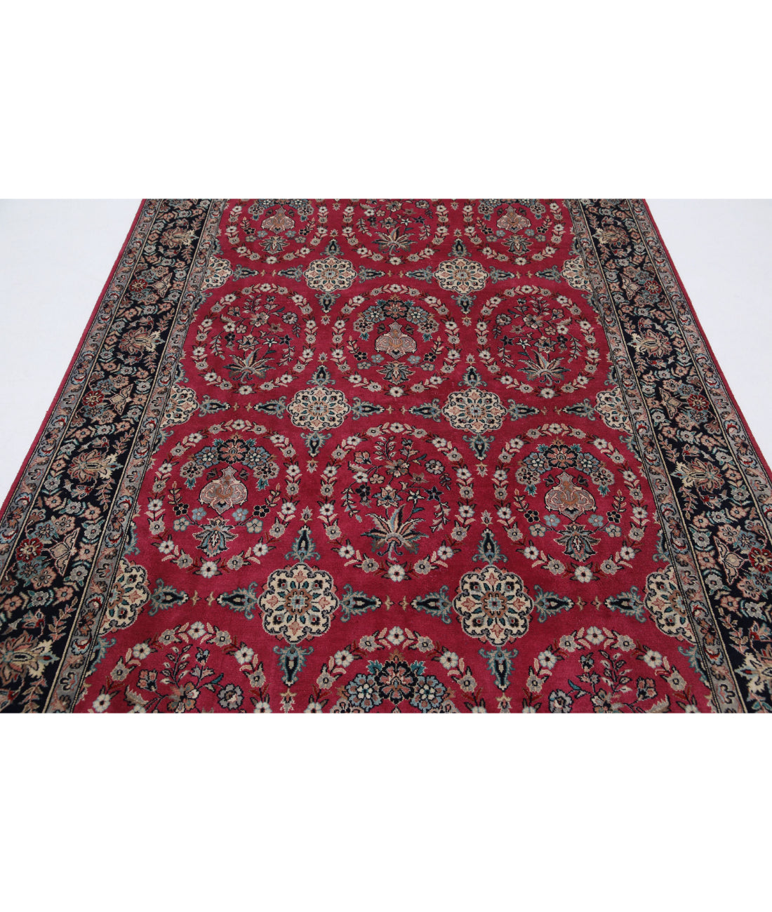 Heritage 5'10'' X 9'3'' Hand-Knotted Wool Rug 5'10'' x 9'3'' (175 X 278) / Red / Black