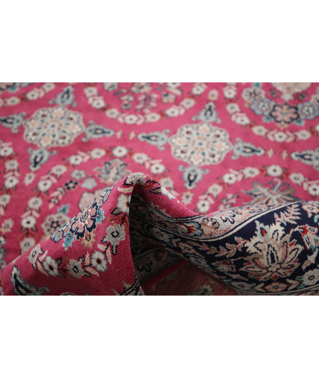 Heritage 5'10'' X 9'3'' Hand-Knotted Wool Rug 5'10'' x 9'3'' (175 X 278) / Red / Black