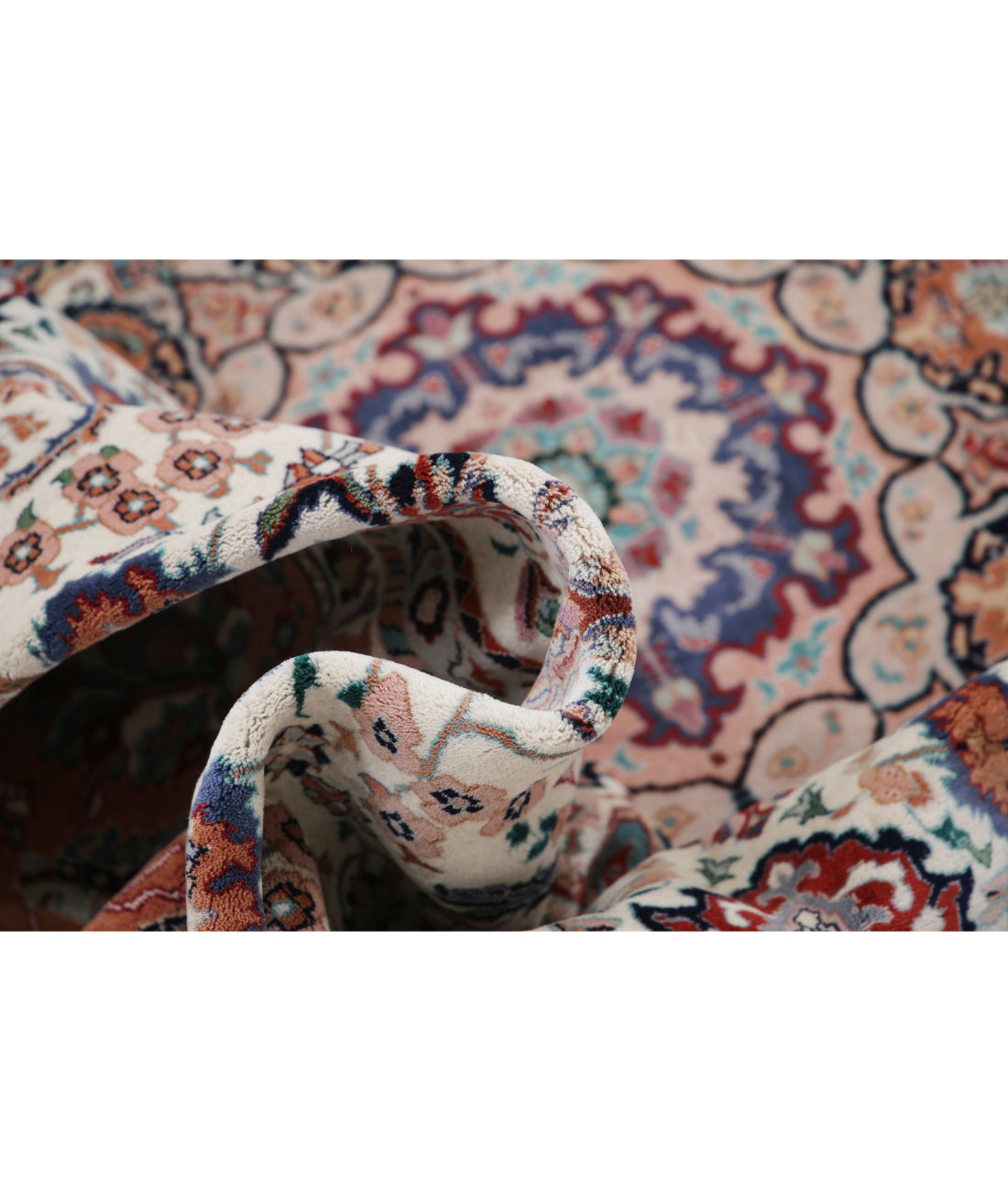 Heritage 8'0'' X 8'0'' Hand-Knotted Wool Rug 8'0'' x 8'0'' (240 X 240) / Ivory / Rust