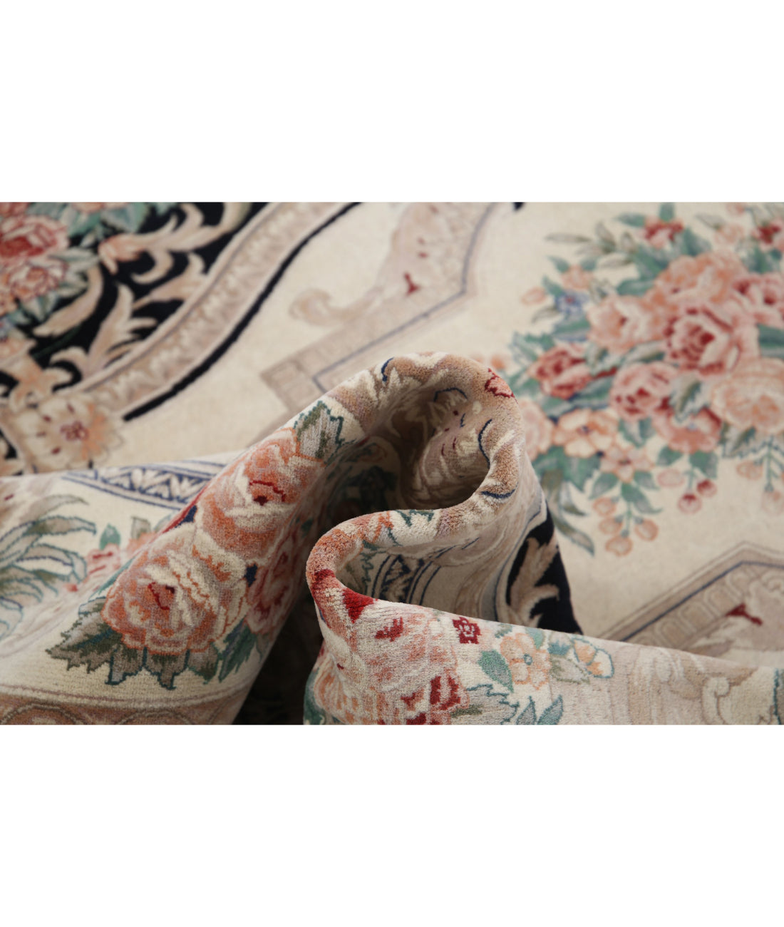 Heritage 8'0'' X 9'10'' Hand-Knotted Wool Rug 8'0'' x 9'10'' (240 X 295) / Black / Ivory