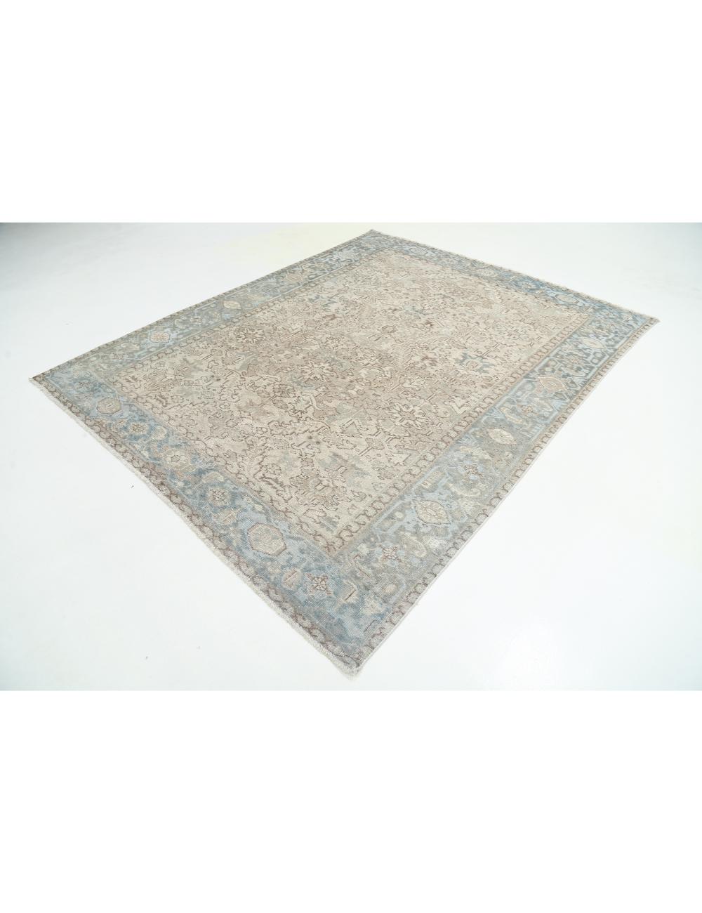 Heriz 7' 0" X 8' 11" Hand-Knotted Wool Rug 7' 0" X 8' 11" (213 X 272) / Taupe / Grey