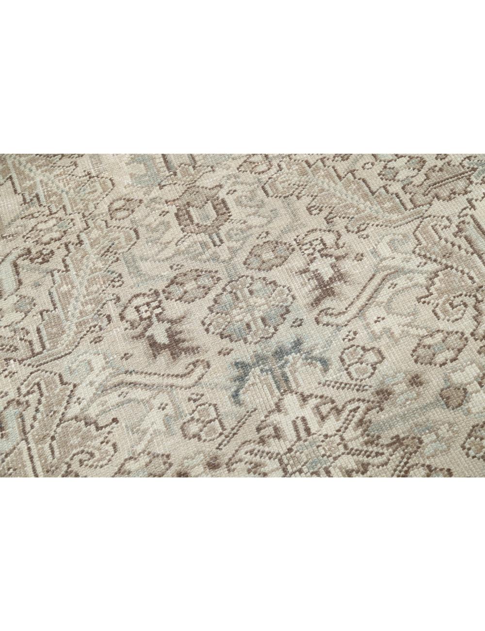 Heriz 7' 0" X 8' 11" Hand-Knotted Wool Rug 7' 0" X 8' 11" (213 X 272) / Taupe / Grey