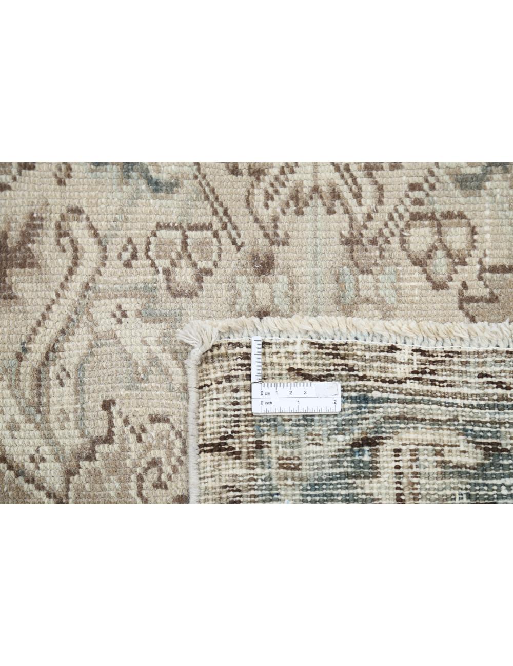 Heriz 7' 0" X 8' 11" Hand-Knotted Wool Rug 7' 0" X 8' 11" (213 X 272) / Taupe / Grey