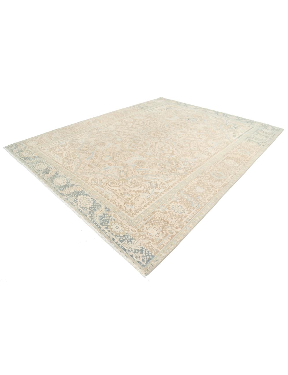 Heriz 9' 10" X 12' 5" Hand-Knotted Wool Rug 9' 10" X 12' 5" (300 X 378) / Taupe / Grey