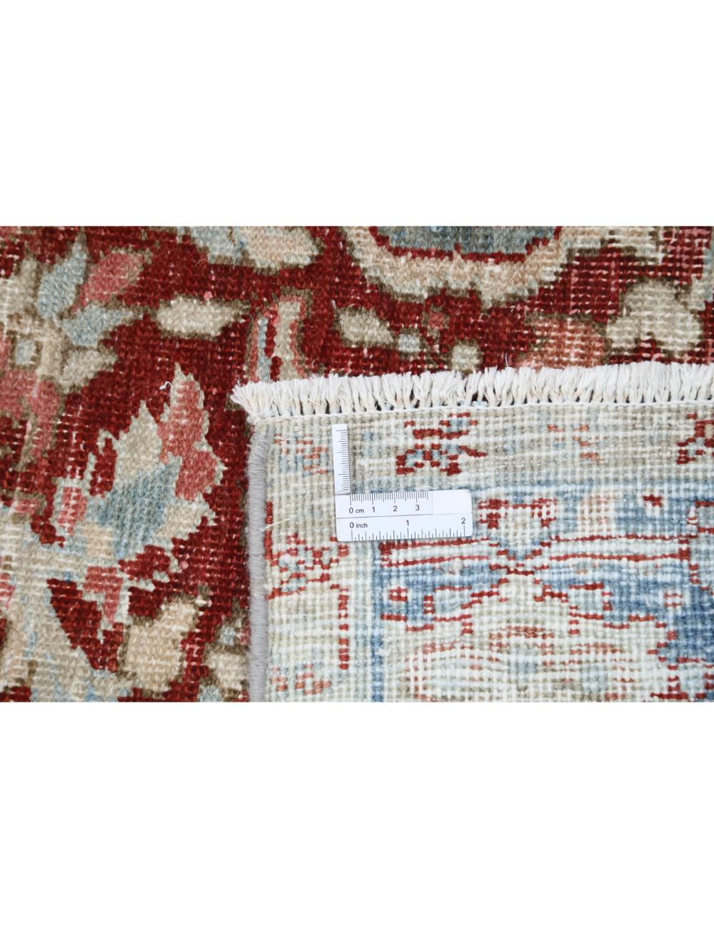 Heriz 7' 10" X 10' 10" Hand-Knotted Wool Rug 7' 10" X 10' 10" (239 X 330) / Red / Blue