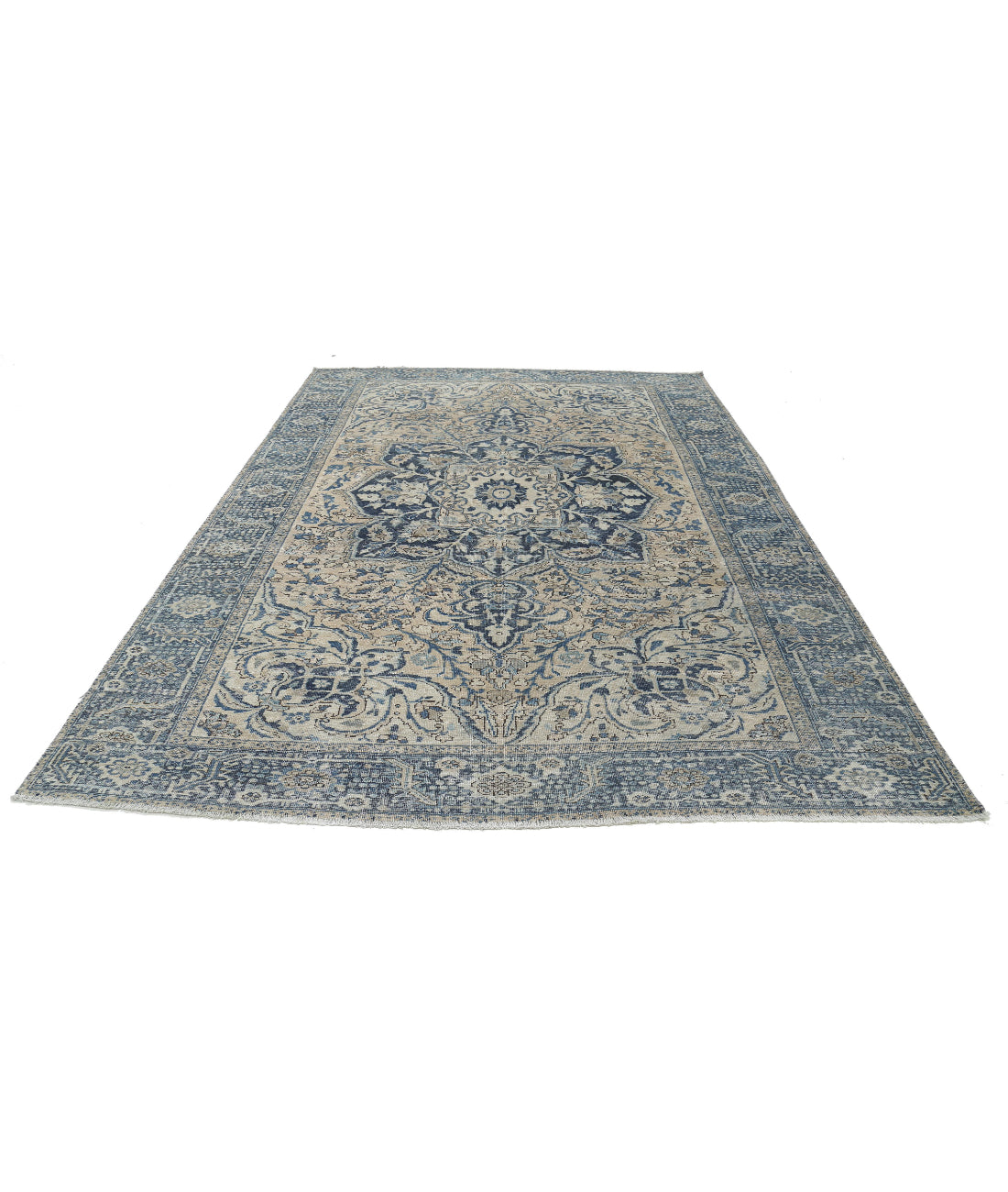 Heriz 7'10'' X 10'9'' Hand-Knotted Wool Rug 7'10'' x 10'9'' (235 X 323) / Taupe / Blue