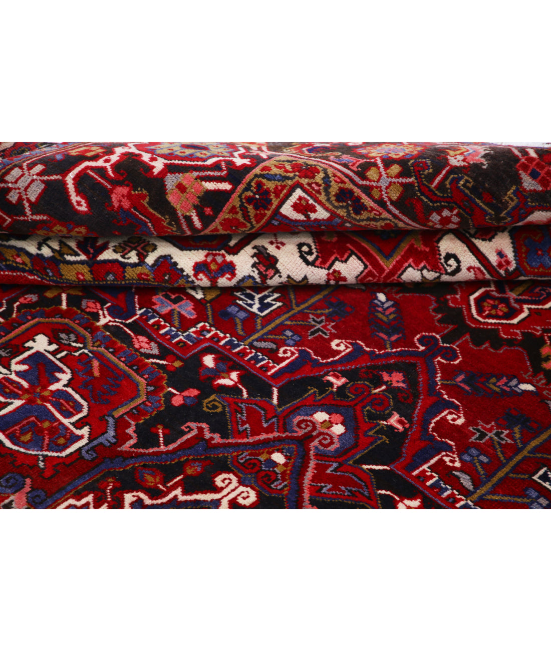 Heriz 8'1'' X 11'2'' Hand-Knotted Wool Rug 8'1'' x 11'2'' (243 X 335) / Red / Blue