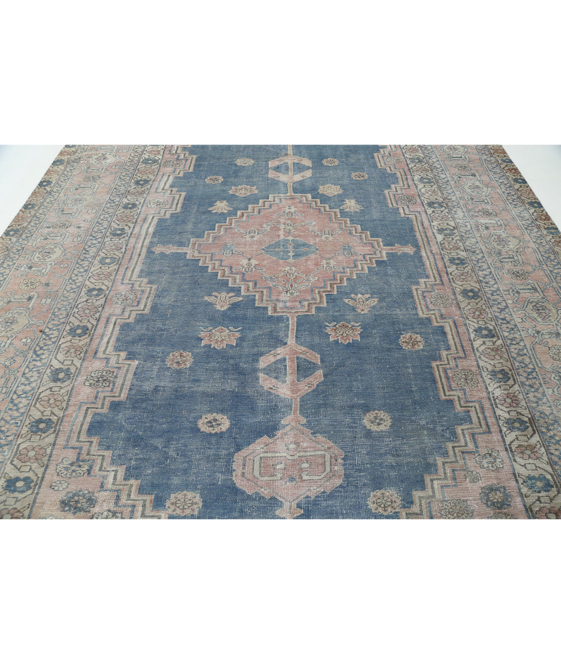Heriz 9'6'' X 14'0'' Hand-Knotted Wool Rug 9'6'' x 14'0'' (285 X 420) / Blue / Pink