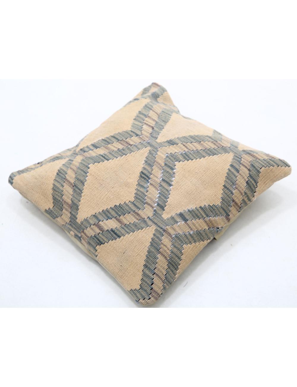 Pillows 1' 5" X 1' 5" Hand-Woven Wool Pillow 1' 5" X 1' 5" (43 X 43) / Multi / Multi