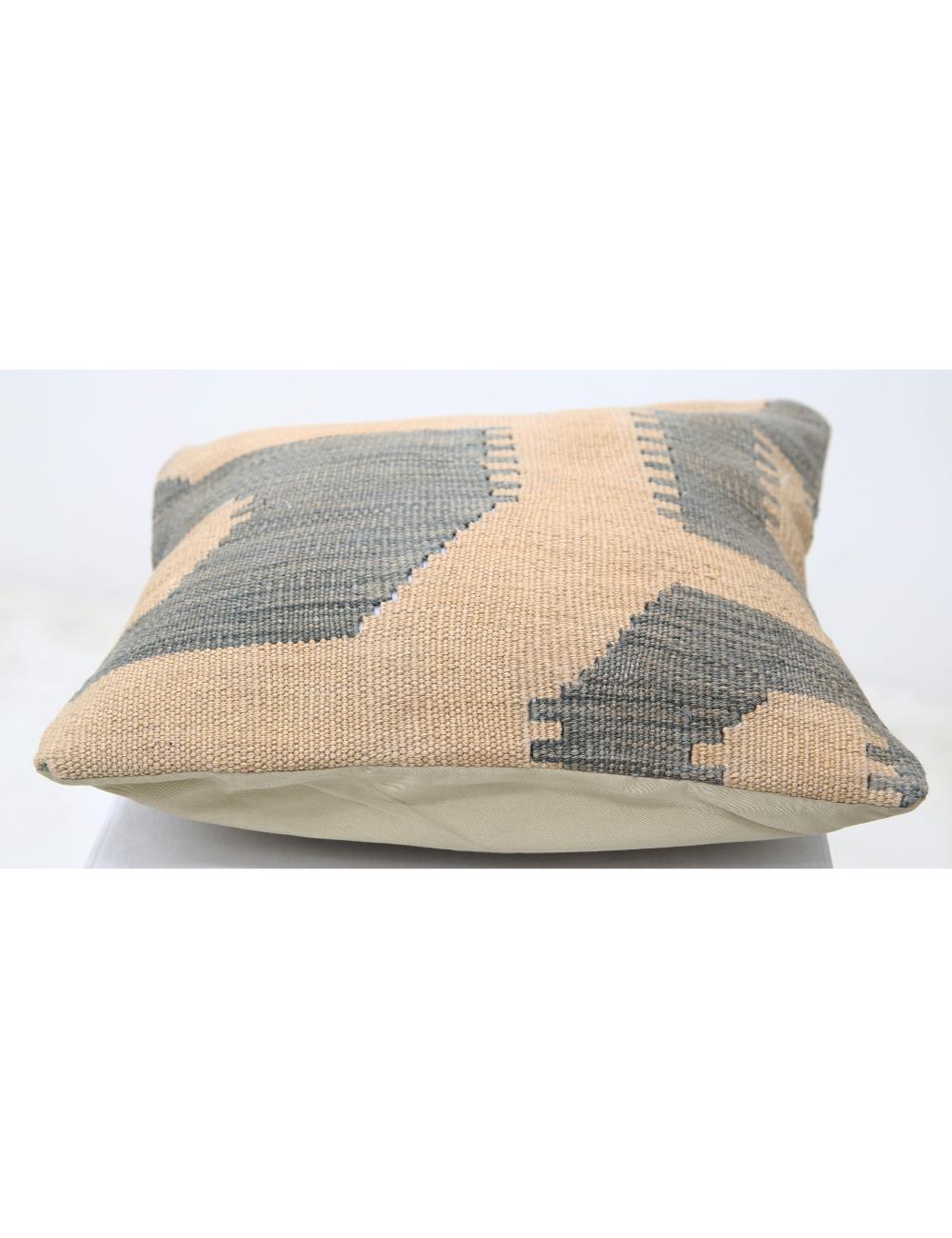 Pillows 1' 5" X 1' 5" Hand-Woven Wool Pillow 1' 5" X 1' 5" (43 X 43) / Multi / Multi