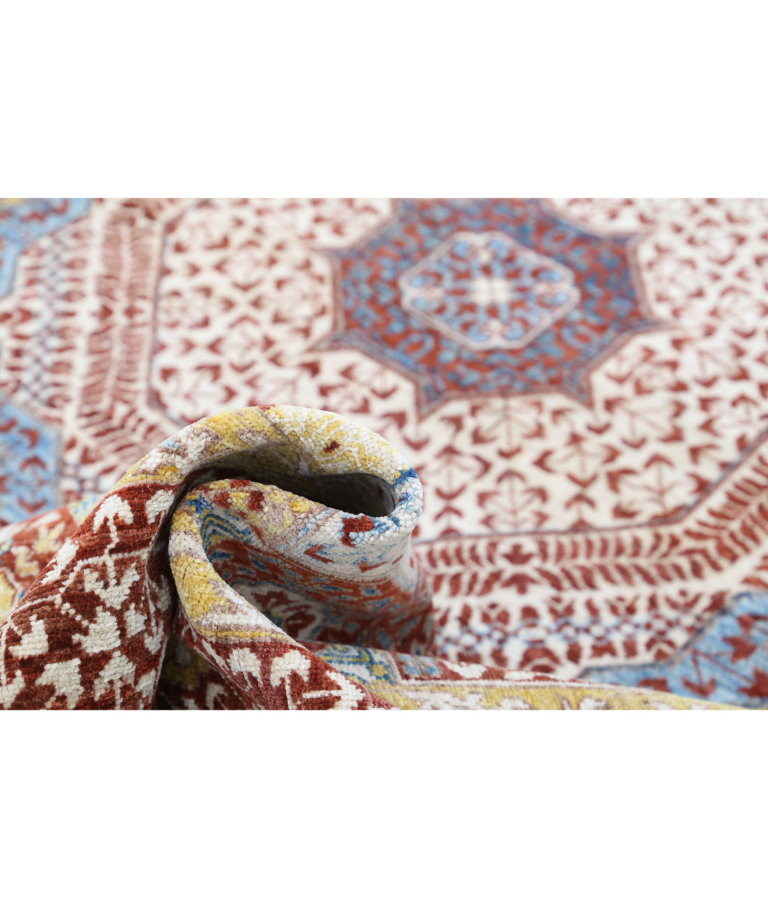 Mamluk 8'0'' X 10'2'' Hand-Knotted Wool Rug 8'0'' x 10'2'' (240 X 305) / Red / Gold