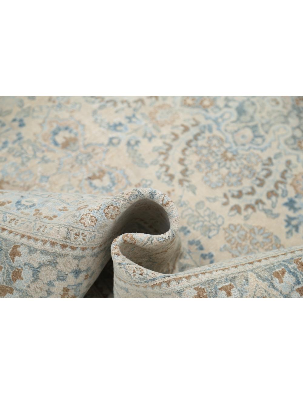 Mashad 8' 0" X 11' 0" Hand-Knotted Wool Rug 8' 0" X 11' 0" (244 X 335) / Ivory / Grey