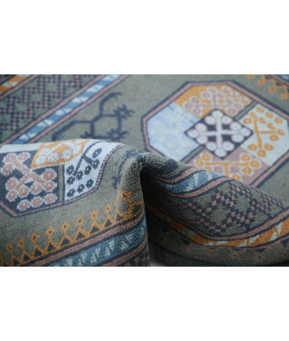 Revival 3'4'' X 4'11'' Hand-Knotted Wool Rug 3'4'' x 4'11'' (100 X 148) / Green / Blue