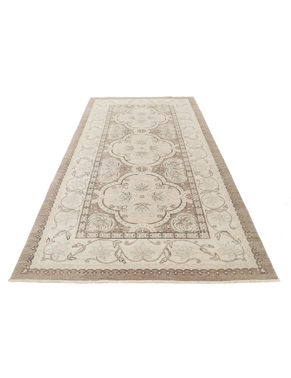 Serenity 5' 3" X 10' 3" Hand-Knotted Wool Rug 5' 3" X 10' 3" (160 X 312) / Taupe / Ivory