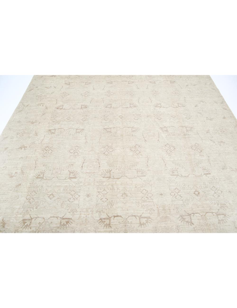 Serenity 7' 11" X 9' 6" Hand-Knotted Wool Rug 7' 11" X 9' 6" (241 X 290) / Ivory / Taupe