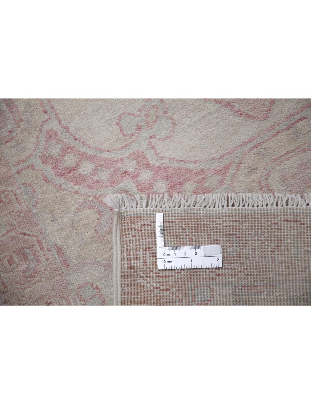 Serenity 2' 0" X 6' 3" Hand-Knotted Wool Rug 2' 0" X 6' 3" (61 X 191) / Ivory / Pink