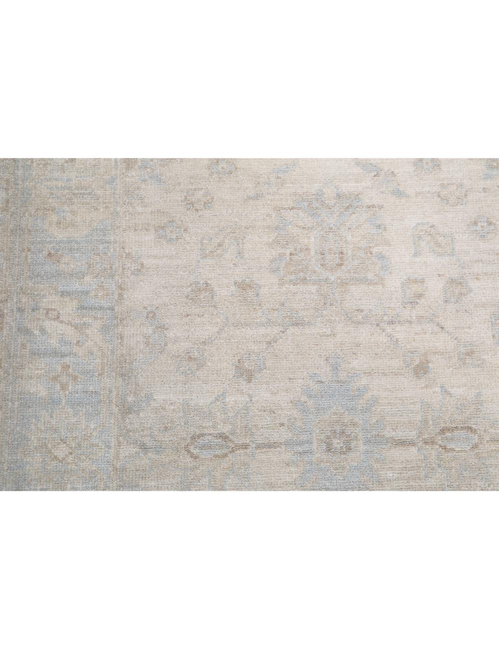 Serenity 2' 6" X 12' 1" Hand-Knotted Wool Rug 2' 6" X 12' 1" (76 X 368) / Ivory / Silver