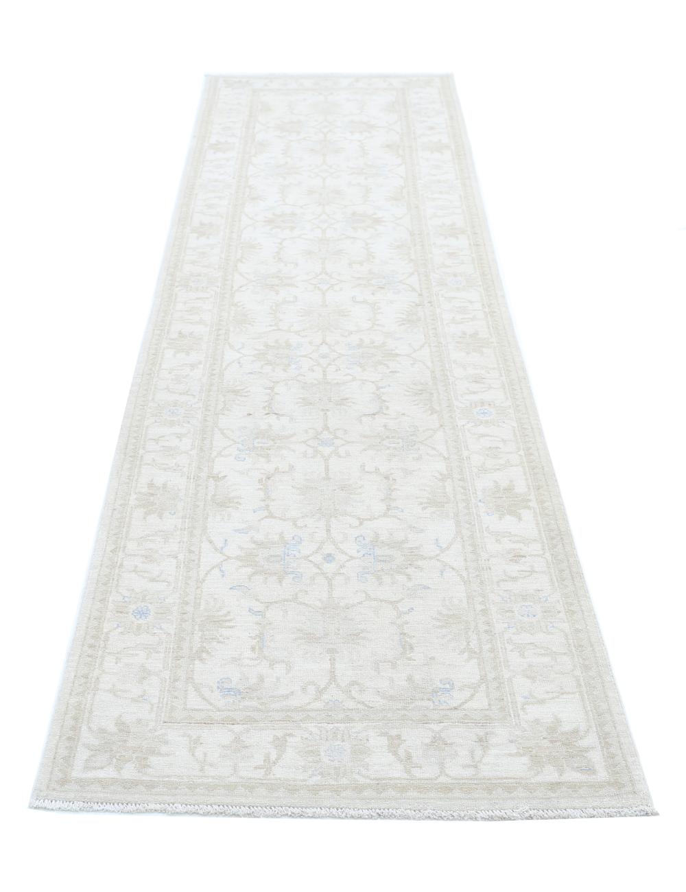 Serenity 2' 8" X 8' 6" Hand-Knotted Wool Rug 2' 8" X 8' 6" (81 X 259) / Ivory / Taupe