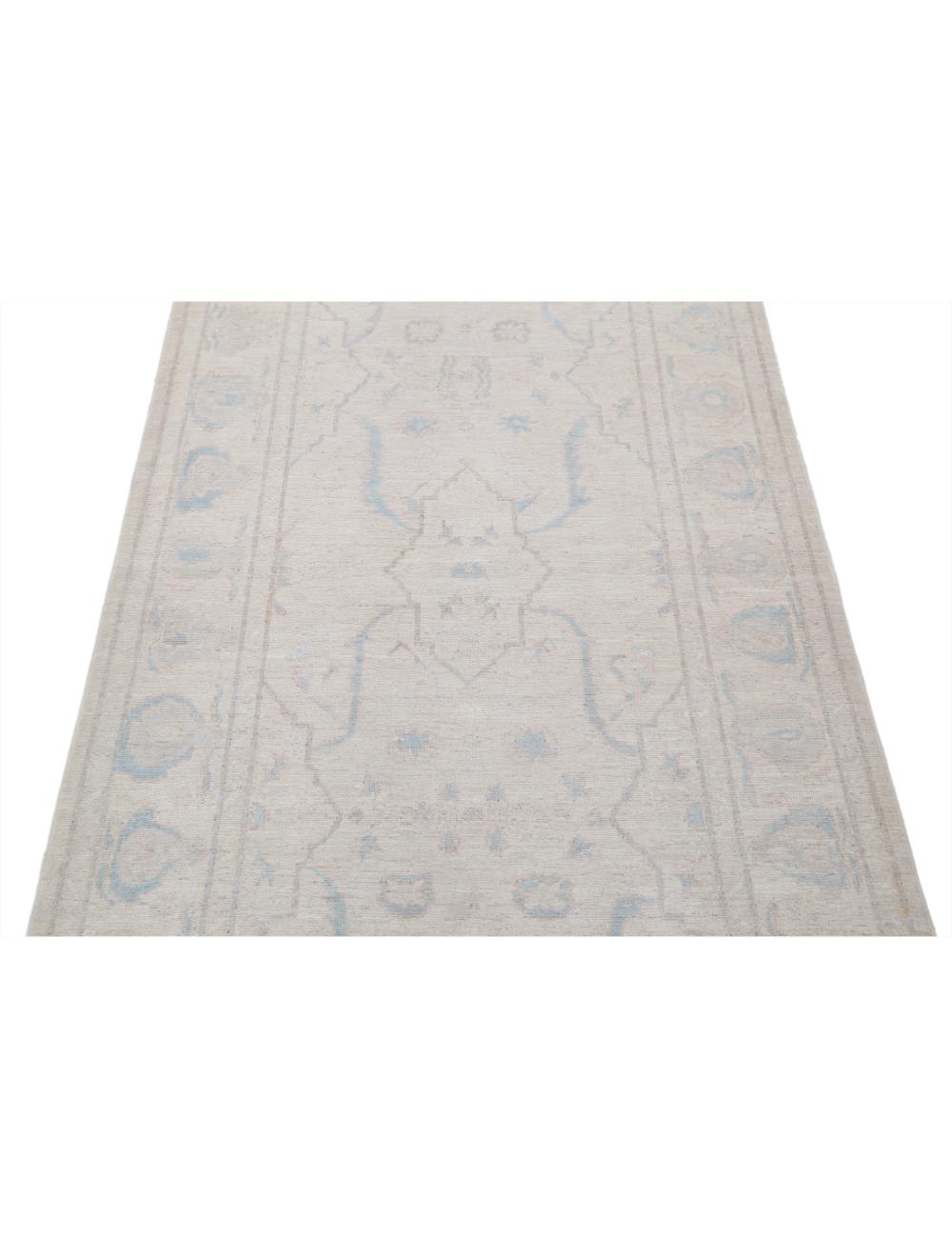 Serenity 3' 1" X 8' 10" Hand-Knotted Wool Rug 3' 1" X 8' 10" (94 X 269) / Ivory / Blue