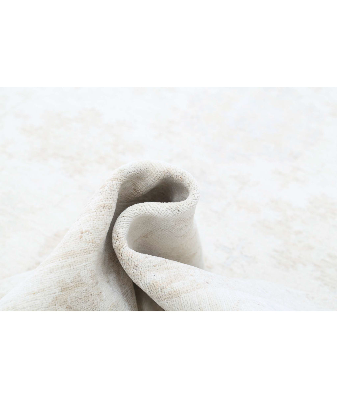 Serenity 7'11'' X 11'2'' Hand-Knotted Wool Rug 7'11'' x 11'2'' (238 X 335) / Ivory / Taupe