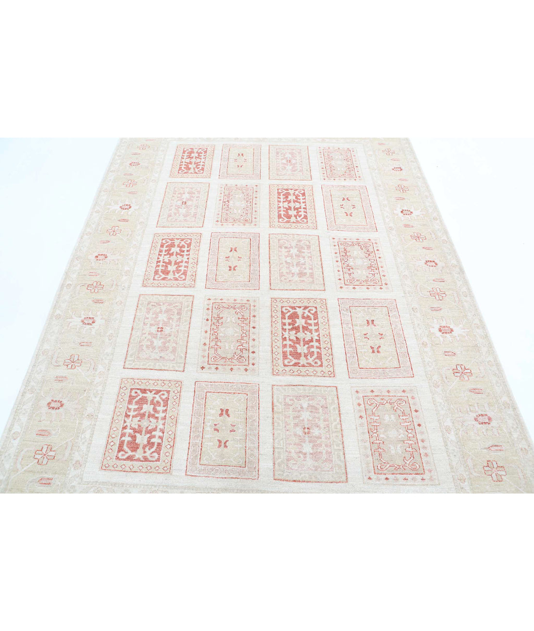 Serenity 5'6'' X 8'0'' Hand-Knotted Wool Rug 5'6'' x 8'0'' (165 X 240) / Ivory / Gold