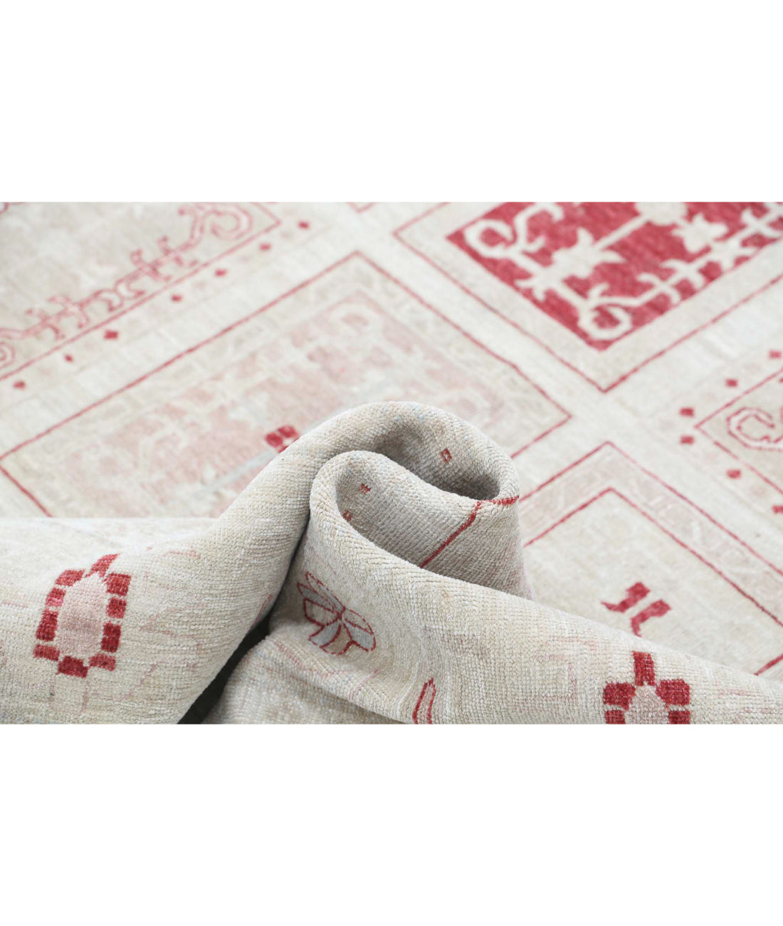 Serenity 8'0'' X 11'1'' Hand-Knotted Wool Rug 8'0'' x 11'1'' (240 X 333) / Ivory / Red