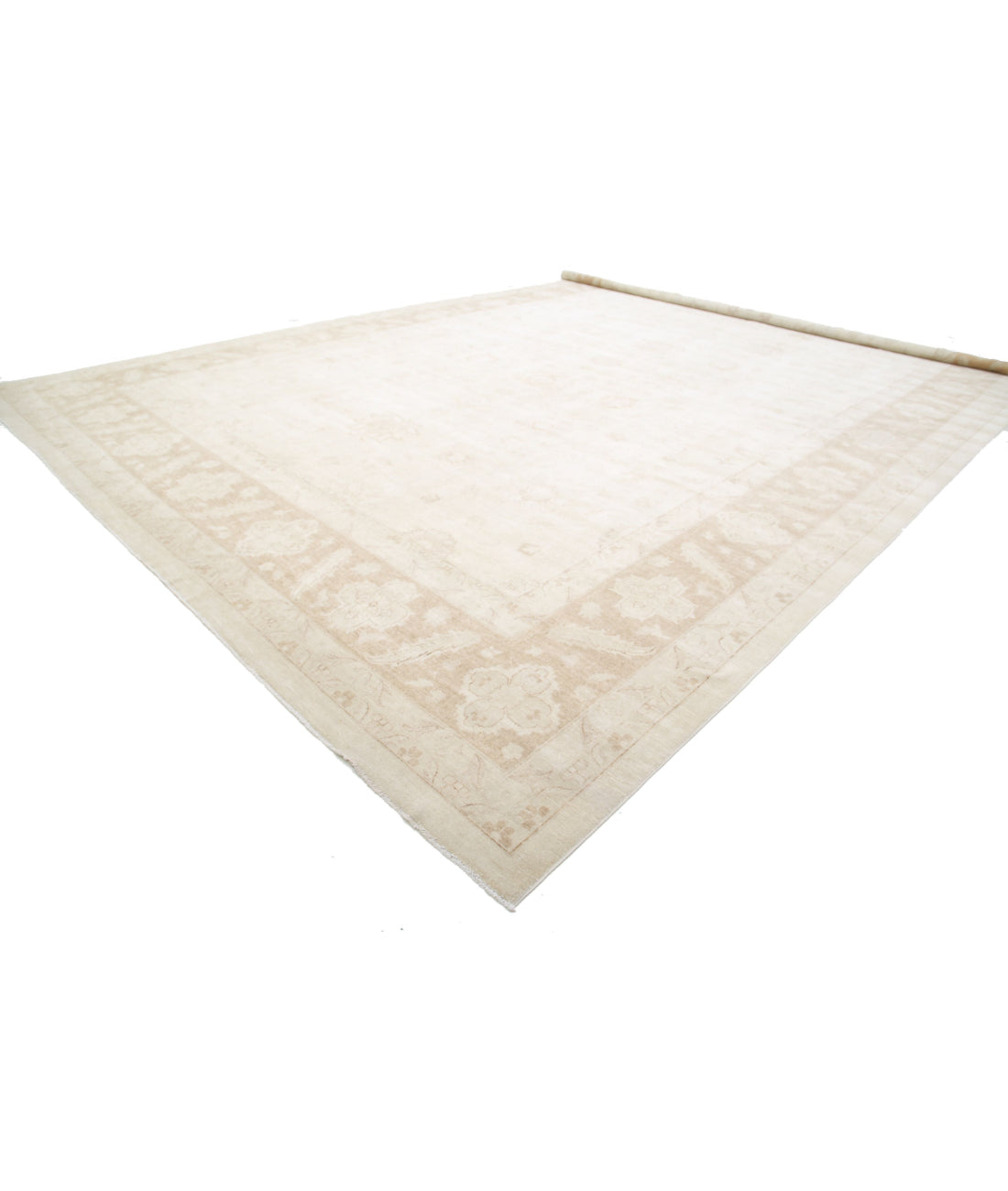Serenity 16'0'' X 23'2'' Hand-Knotted Wool Rug 16'0'' x 23'2'' (480 X 695) / Ivory / Taupe