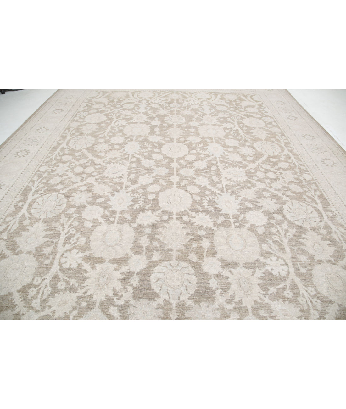 Serenity 12'10'' X 17'11'' Hand-Knotted Wool Rug 12'10'' x 17'11'' (385 X 538) / Brown / Ivory