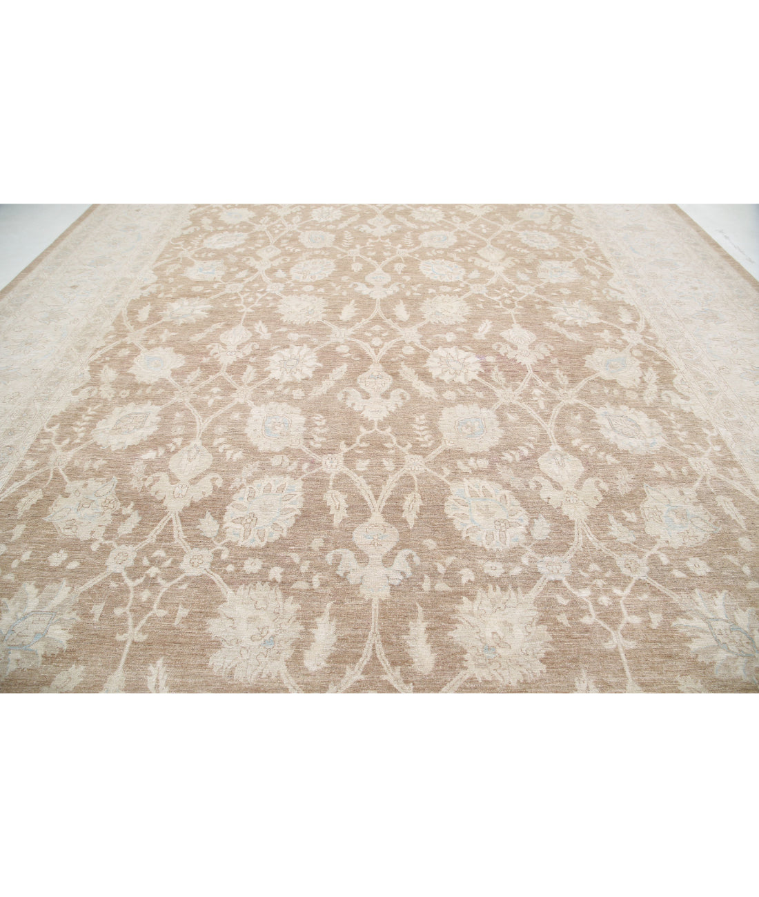 Serenity 13'9'' X 18'10'' Hand-Knotted Wool Rug 13'9'' x 18'10'' (413 X 565) / Brown / Ivory