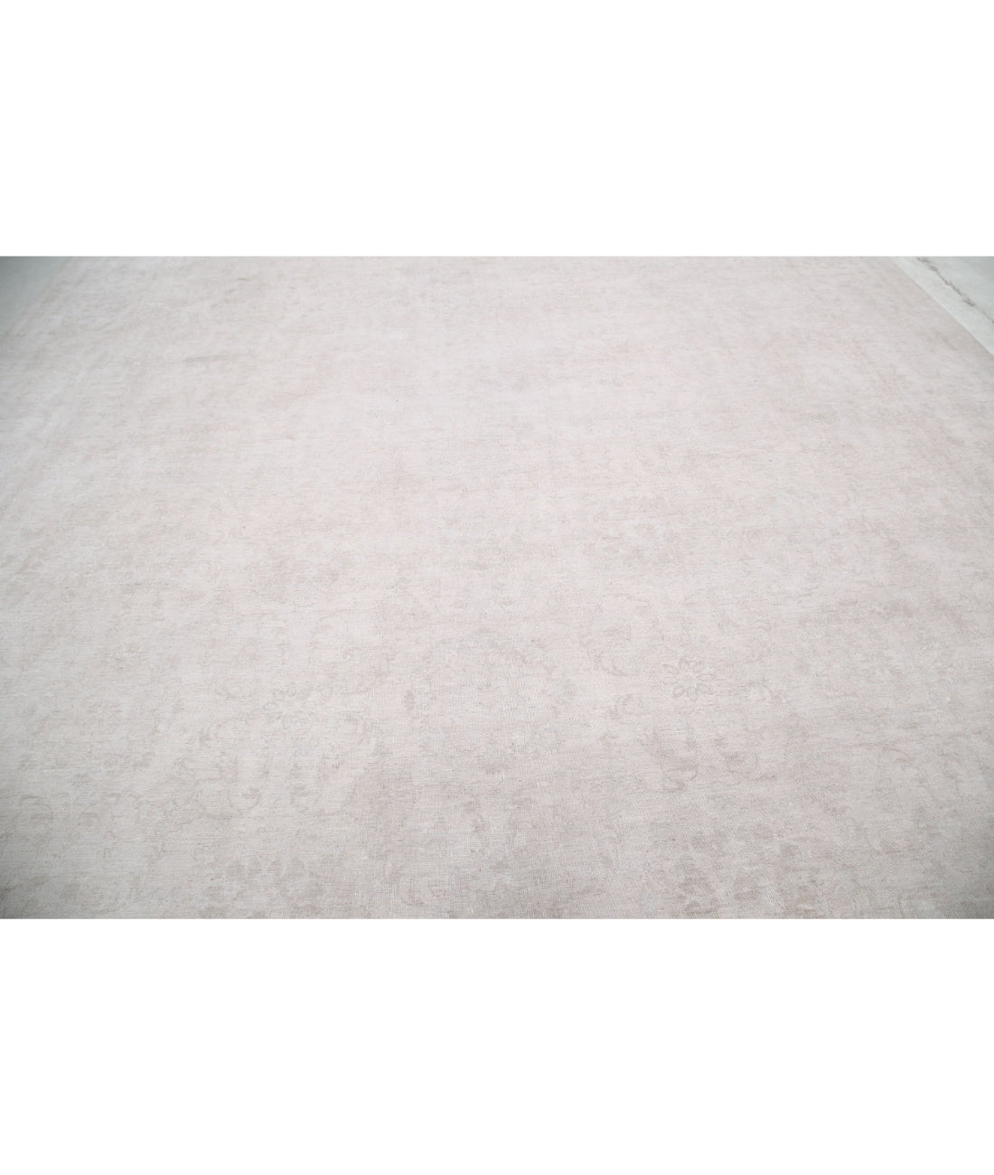 Serenity 13'0'' X 16'10'' Hand-Knotted Wool Rug 13'0'' x 16'10'' (390 X 505) / Ivory / Taupe