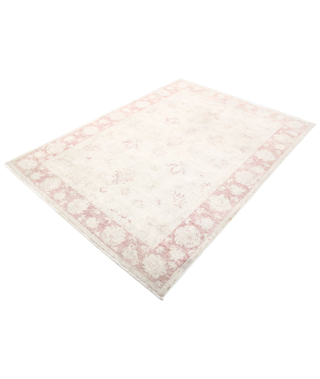 Serenity 5'3'' X 7'3'' Hand-Knotted Wool Rug 5'3'' x 7'3'' (158 X 218) / Ivory / Pink