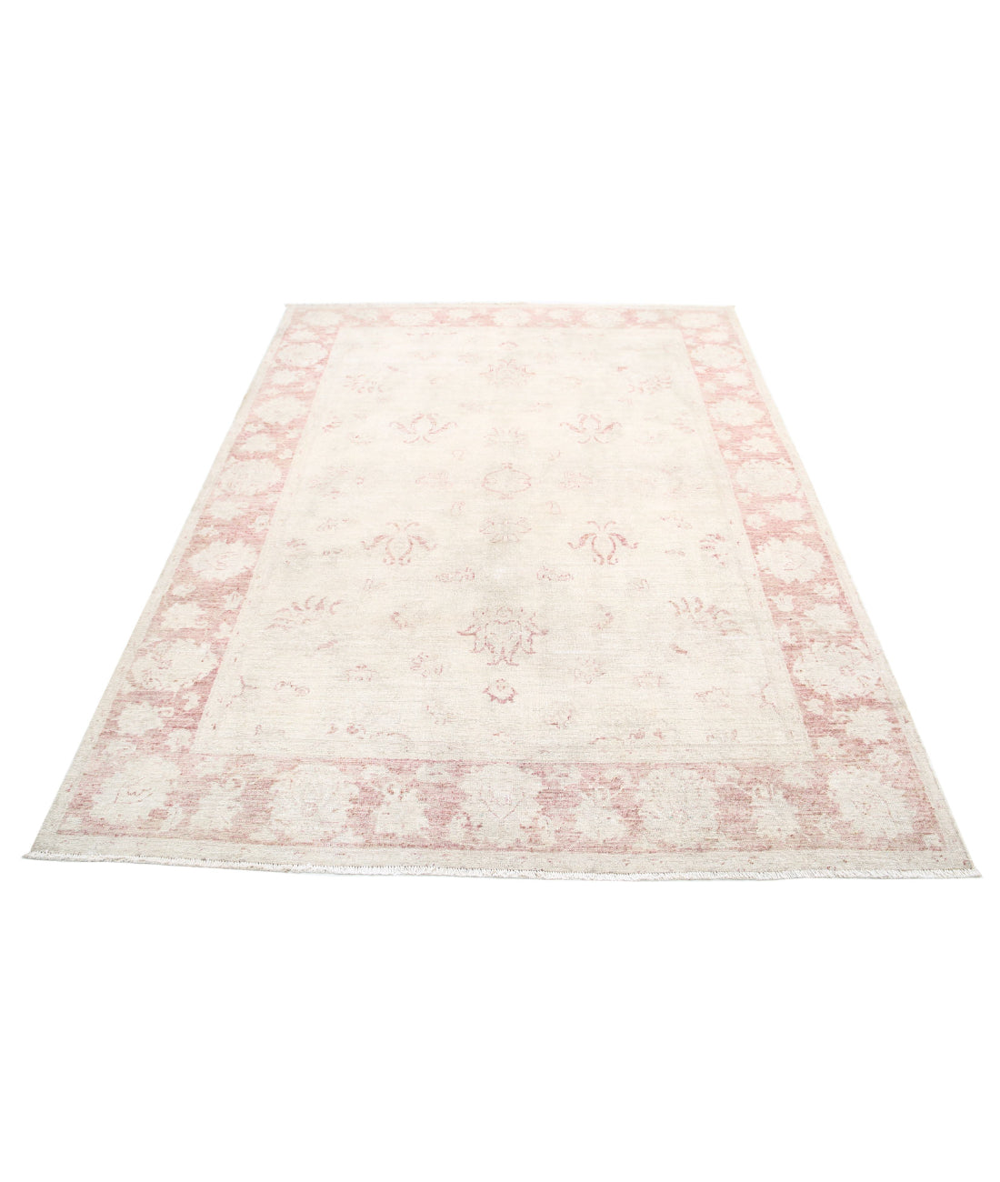 Serenity 5'3'' X 7'3'' Hand-Knotted Wool Rug 5'3'' x 7'3'' (158 X 218) / Ivory / Pink
