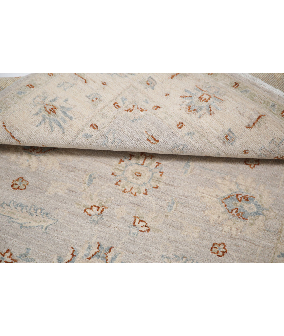 Serenity 3'3'' X 4'9'' Hand-Knotted Wool Rug 3'3'' x 4'9'' (98 X 143) / Grey / Ivory