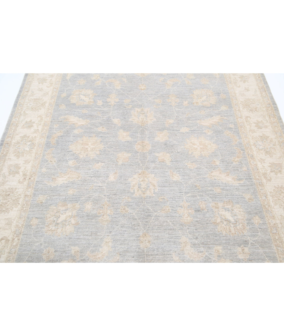 Serenity 5'5'' X 8'2'' Hand-Knotted Wool Rug 5'5'' x 8'2'' (163 X 245) / Grey / Ivory