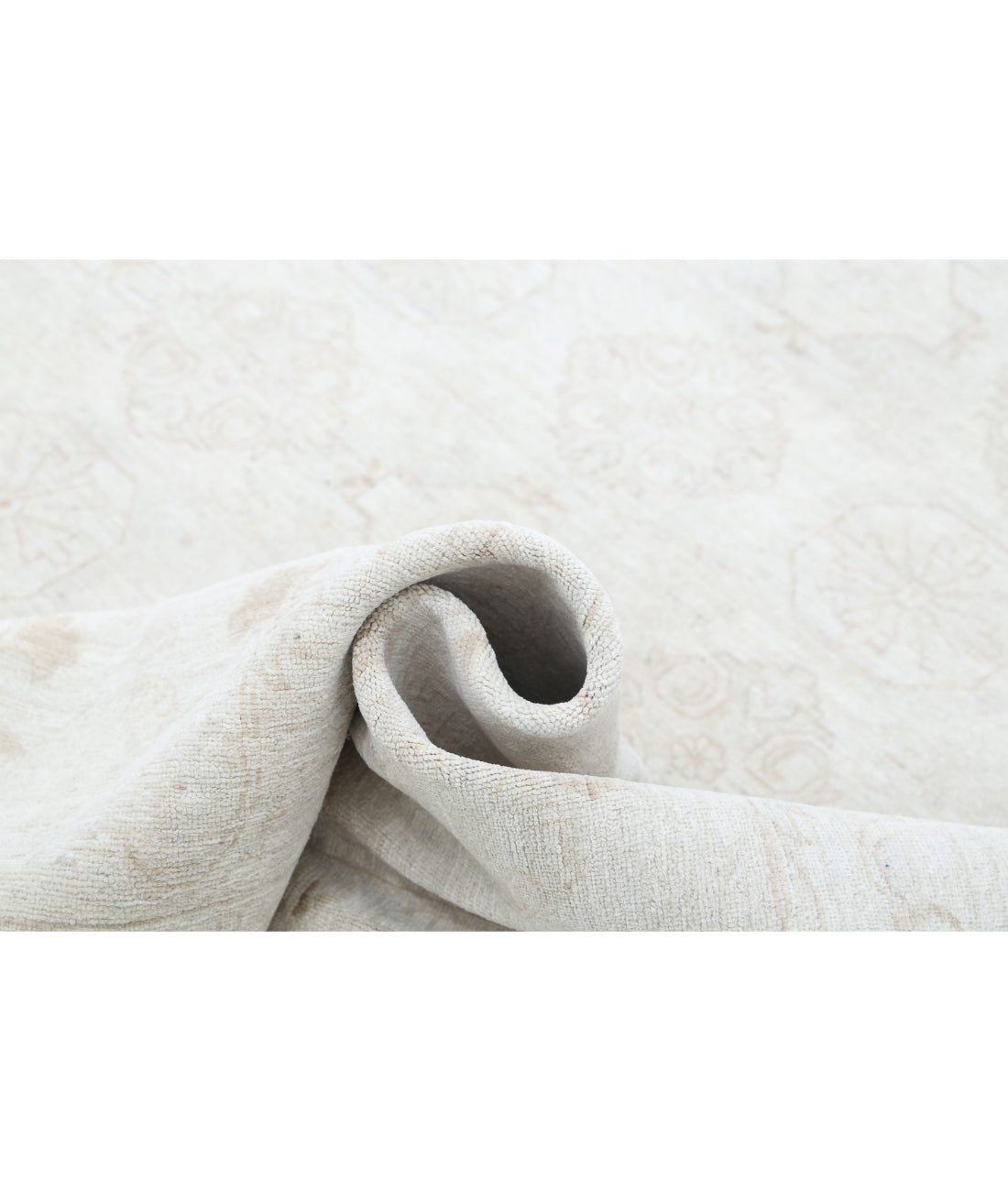 Serenity 9'9'' X 13'7'' Hand-Knotted Wool Rug 9'9'' x 13'7'' (293 X 408) / Ivory / Grey