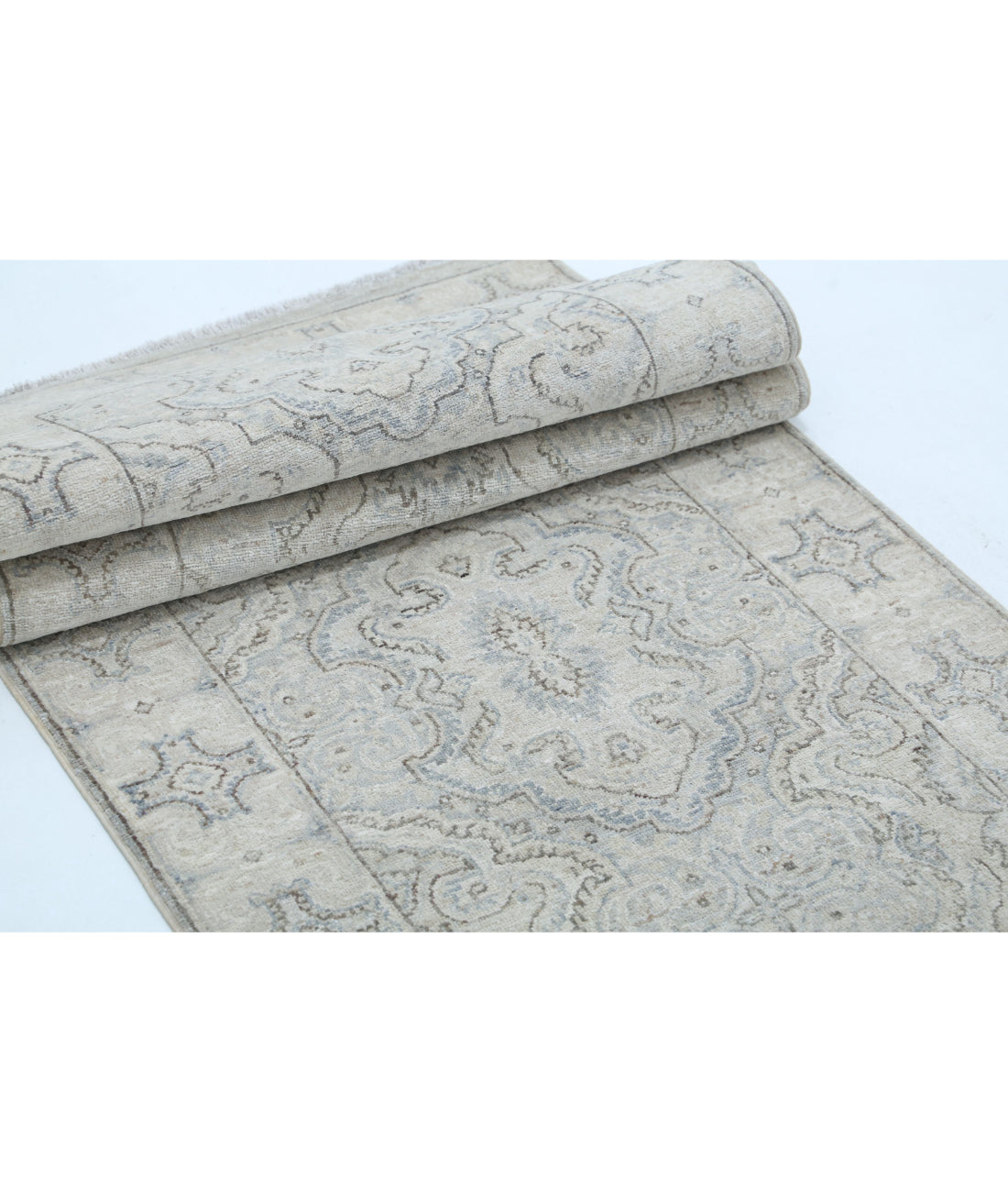 Serenity 2'6'' X 9'6'' Hand-Knotted Wool Rug 2'6'' x 9'6'' (75 X 285) / Grey / Ivory