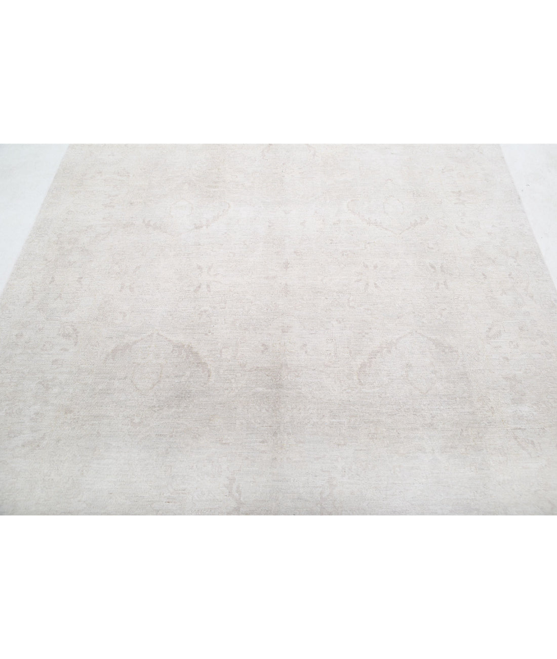 Serenity 5'11'' X 8'5'' Hand-Knotted Wool Rug 5'11'' x 8'5'' (178 X 253) / Ivory / Taupe