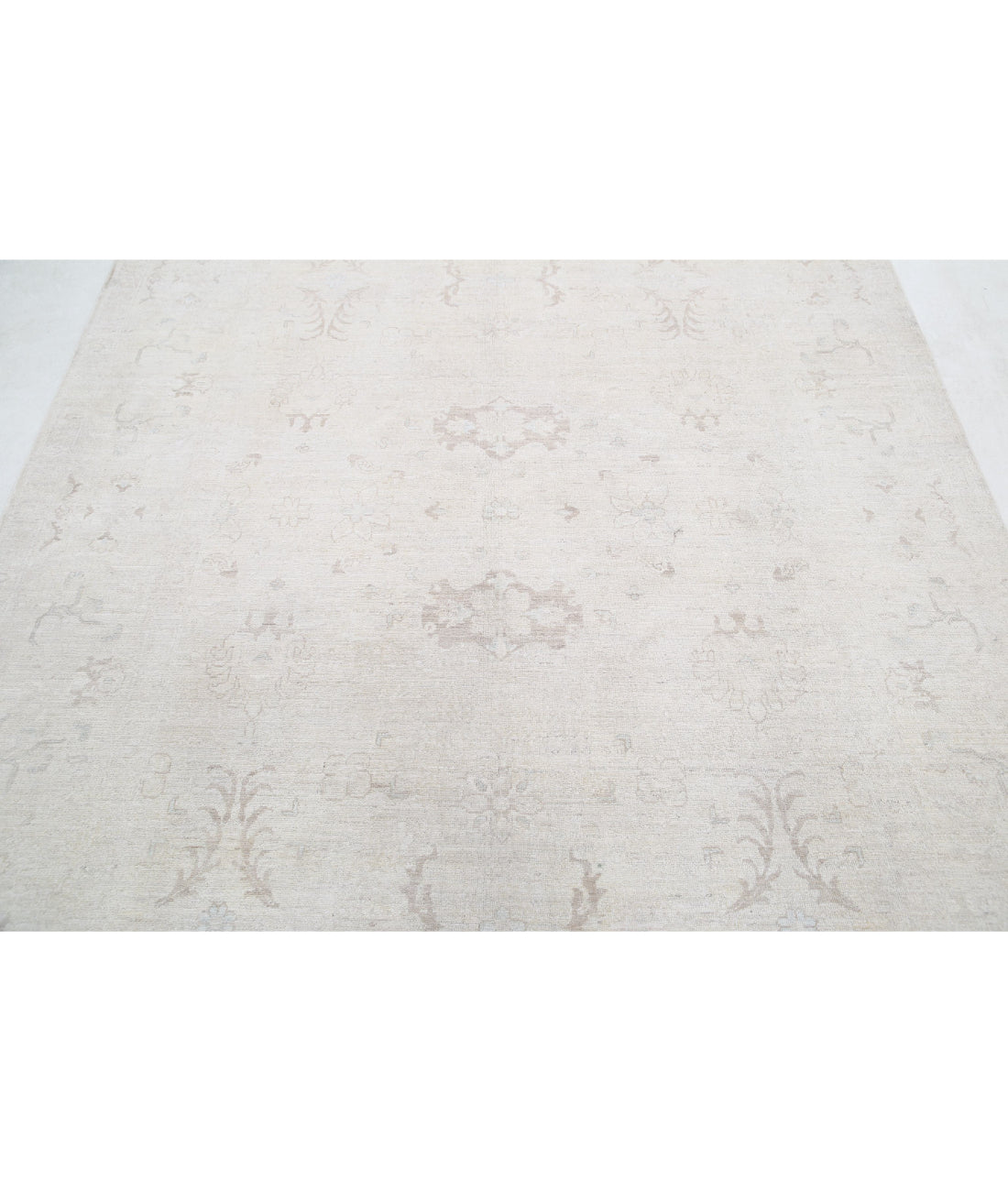 Serenity 6'0'' X 8'6'' Hand-Knotted Wool Rug 6'0'' x 8'6'' (180 X 255) / Ivory / Taupe