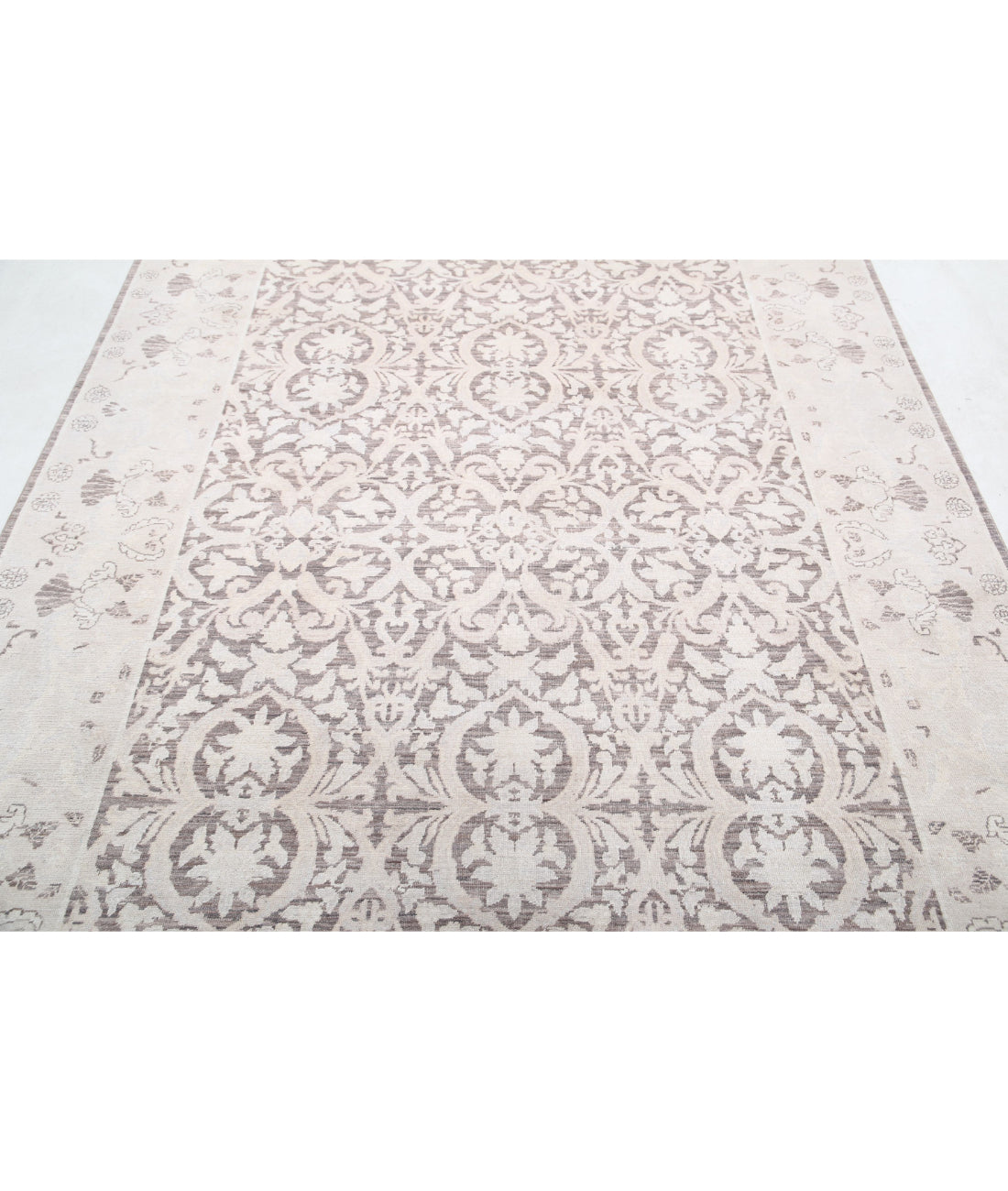 Serenity 6'1'' X 8'7'' Hand-Knotted Wool Rug 6'1'' x 8'7'' (183 X 258) / Brown / Ivory
